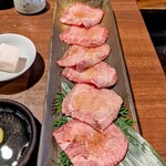 炭焼肉 石田屋。 - 