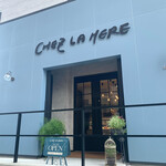 CHEZ LA MERE - 