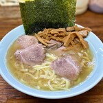 家系ラーメン まこと家 - チャーシューメン+メンマ