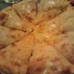 ケーラッシュ - チーズたっぷりで熱々のナンは素晴らしく美味しかった