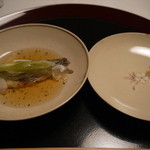 柳生の庄 - 先附：若鮎焼浸し蕗　木の芽ゼリー酢花弁うど