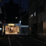 サケキューブ キョウト - 遠くに見えた呑み屋な外観