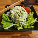 炭火やき 鶏煌 - ポテトサラダ。キュウリが刻んであるのが好（高）ポイント。