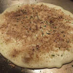 【裏メニュー】「素焼き」：店によってキャベツを入れる場合も有りますが、ここでは鰹節と青海苔だけ！