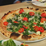 TRATTORIA Italia - トマトとシラスのピザ
