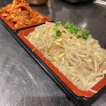 焼肉ヒロミヤ - キムチ、もやしナムル