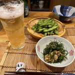Sachi Kono Ochiyatsuke - お通し、枝豆、おかひじき帆立煮
