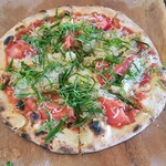 パパチャチャ - じゃことにんにくと青じそのピザ