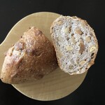 Boulangerie Queue - 5種のナッツのハードパン断面