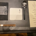 北海道焼肉 北うし - テーブルセッティング