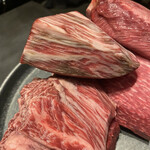 北海道焼肉 北うし - 熟成肉の風合い！お肉について質問したら応えてくれます。