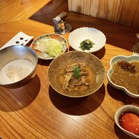 東京肉しゃぶ家 - 御膳全体の図。ご飯はおかわり出来ます。