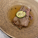 北海道焼肉 北うし - 酢橘を添えて　和風焼きしゃぶダレが美味しかった◎