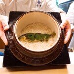赤坂 菊乃井 - ⚫御飯「鮎御飯　蓼粉」独特の鮎御飯　鮎のうま味がしっかり