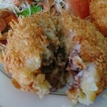 京町クロケットファミリー - 牛すじコロッケの中は