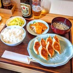 手作り餃子の店 吉春 - 