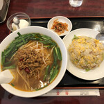 Enkyaku - 担仔麺(タンツーメン)＋半チャーハン ¥750
