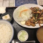 食堂米倉 - 豚キムチ定食