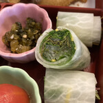 Motenashidokoro Suzuhiro - サラダにはしっかりと数種類の青菜が巻かれている
