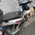 ラーメン二郎 - 多分総師のバイクかな。