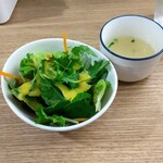 SOWAT - ランチのサラダとスープです