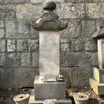 すが弥 - ヒュースケンのお墓です