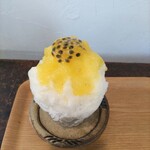 峠のカフェ　和花葉 - パイナップルとパッションフルーツかき氷(ミニサイズ)