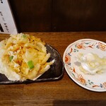 麦屋 - かき揚げ150円と半熟玉子天110円