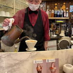 フレンド - コーヒーを淹れ続けて50年♪