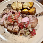 HEEK - 骨つき三田ポーク背ロースのロースト(2022年8月)