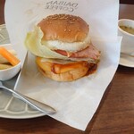 DAIBAN COFFEE cafe - ベーコンチーズバーガーセット1,150円✨おいしいスープとピクルスつき♡ケチャップベースのバーベキューソースにジューシーなパティとたっぷりチーズでボリュームのあるランチでした♪
