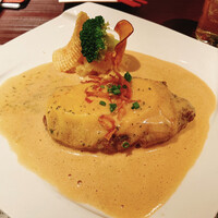 旬菜ステーキ処 らいむらいと - チーズハンバーグ