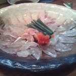 烏山 - カワハギの刺身。