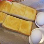 コメダ珈琲店 - 無料のモーニングは、厚切りトーストに茹で卵