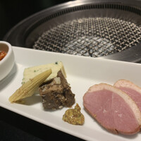 焼肉専科 肉の切り方 日本橋本店 - 