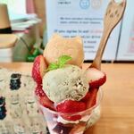 K&M Vegan Kitchen 菜美 - 「猫パフェ」ねこさんのもなか！