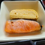 日本料理 箱根 華暦 - 出汁巻き玉子と銀鮭
