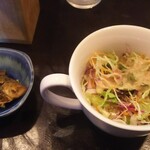 うみからそらへ - サラダと小鉢（アジの南蛮漬け）