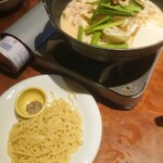 魚民 - もつ鍋 ラーメン付き 878円