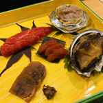 和食と鮨のに条 - プリン体祭り。明太子のカラスミは手作りだそう！しっとりして美味しかった。鱒子も生臭くなくてこれはご飯に乗せたい。鮑も塩辛も手作り。酒飲みプレートw