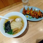 Ramen Abe'S - 塩ラーメン半熟玉子トッピング＆黒酢餃子