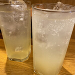 味のまる藤 - 自家製ダイダイサワーと自家製すだちサワー