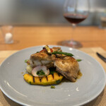 ラ・ターブル・ド・トリウミ - 料理写真:雛鶏コクレジョンヌの半身ロースト　夏野菜のグリルと