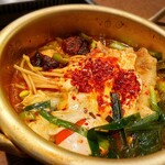 にく処　おおた - チゲスープ＋麺