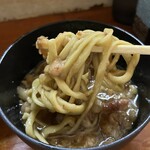 ラーメン富士丸 - 【再訪】ブタカスアブラで麺を食べる