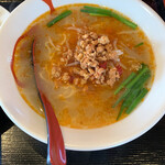 台湾料理 餃子菜屋 - 優しい塩スープに辛ミンチがパンチを加える