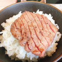 柳橋焼にく わにく - 