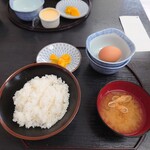 たまごや とよまる - 卵かけごはん定食