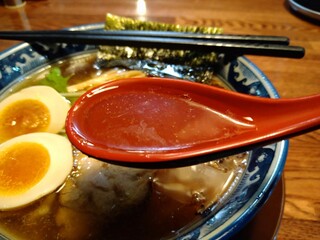 麺工房 隠國 - 割とオイリーなスープ