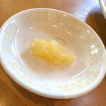 一楽ラーメン - ニンニクは頼めば出してくれます。